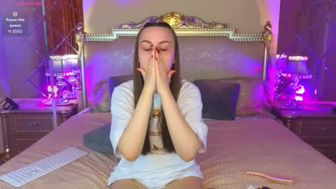 Im Kelly online show from 10-07-25, 01:08