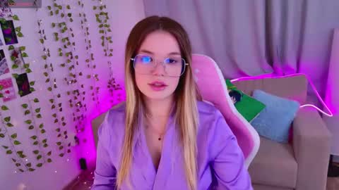 Kelly online show from 02-06-26, 12:19