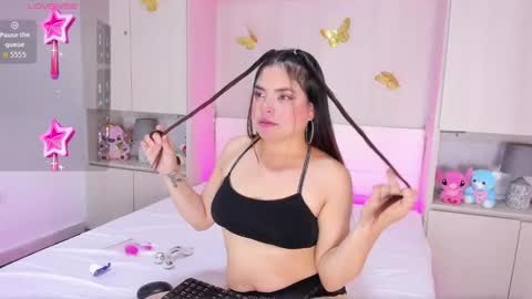 Snapshot of kellykallahan chatting on 02-26-26, 08:08 KELLY online show from 02-26-26, 08:08