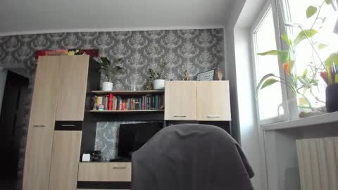 Monday - Friday  08 am - 3 pm GMT 3 online show from 02-05-26, 08:52