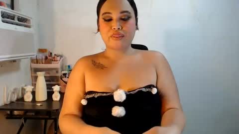Snapshot of kellys_hot_assxx chatting on 07-13-26, 07:16 KELLY MCDOLEN online show from 07-13-26, 07:16
