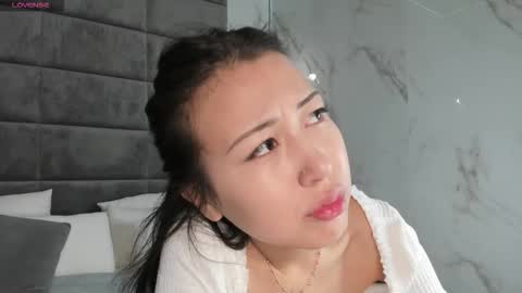 kellyy_bern online show from 10-04-25, 12:52