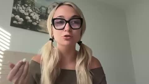 Kelsey Blu online show from 04-13-26, 10:59