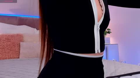 kelsi_di online show from 04-15-26, 05:25