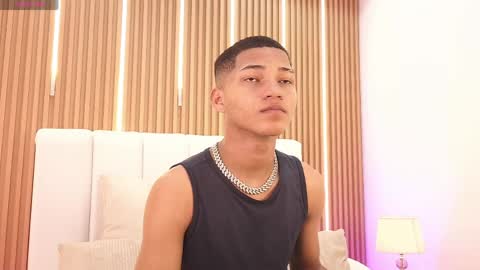 Snapshot of kelvin_josue chatting on 05-24-26, 08:14 Kelvin online show from 05-24-26, 08:14