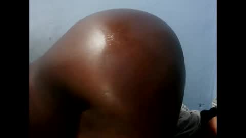 kem2000400282 online show from 10-28-25, 03:36