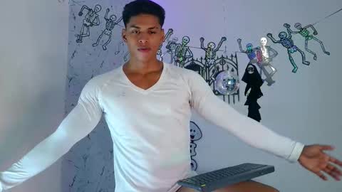 Snapshot of ken__owensx chatting on 10-13-25, 04:07 ken__owensx online show from 10-13-25, 04:07