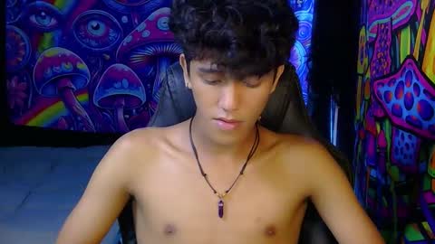 Snapshot of ken_bigcockxx chatting on 06-05-26, 06:57 Ken online show from 06-05-26, 06:57