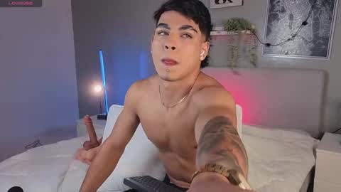   online show from 10-23-25, 11:42