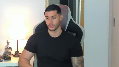 Snapshot of ken_mailik chatting on 05-25-26, 11:33 ken_mailik online show from 05-25-26, 11:33