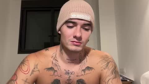 luis carlos esteban online show from 10-30-25, 04:52