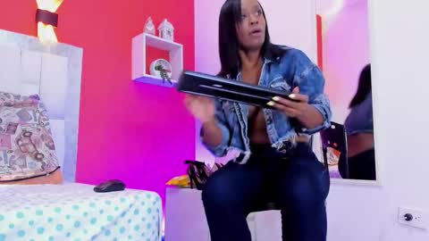 kendal_hot69_ online show from 03-22-26, 11:35