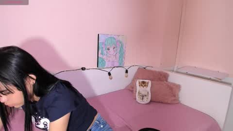 Snapshot of kendall_hernandez chatting on 02-05-26, 02:33 Kendall online show from 02-05-26, 02:33