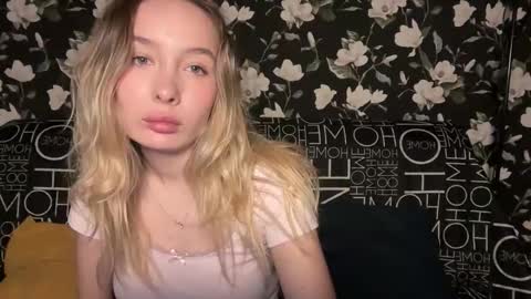 Kendall online show from 11-23-25, 09:25