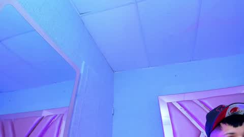 Kendall and Taylor online show from 02-09-25, 02:49