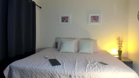 Snapshot of kenddalanne chatting on 02-12-26, 12:00 Kendall Anne online show from 02-12-26, 12:00