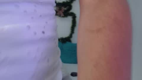 Snapshot of kendra_ass_01 chatting on 12-25-24, 01:09 Kendra online show from 12-25-24, 01:09