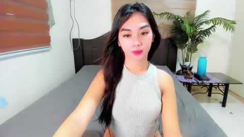 kendra_cake69 online show from 05-13-26, 09:44
