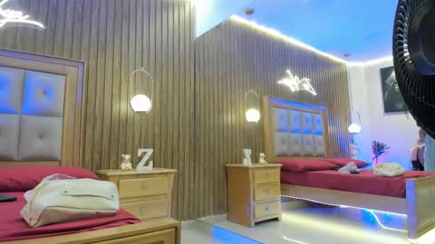 Kendra London online show from 11-07-25, 09:09