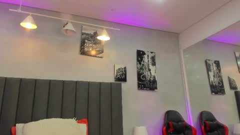 Snapshot of kendra_london chatting on 06-13-26, 11:19 Kendra London online show from 06-13-26, 11:19