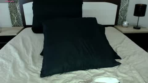 Snapshot of kendra_squirts chatting on 07-07-26, 05:10 Kendra online show from 07-07-26, 05:10