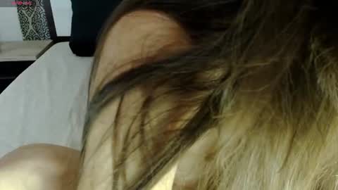 Snapshot of kendra_squirts chatting on 07-11-26, 06:05 Kendra online show from 07-11-26, 06:05