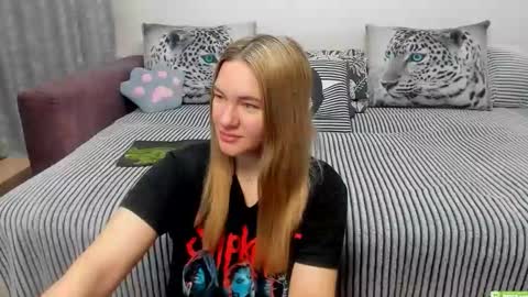 Kendra online show from 11-24-25, 11:37