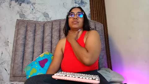 Snapshot of kendrabigass chatting on 06-20-26, 05:49 Mamasita online show from 06-20-26, 05:49