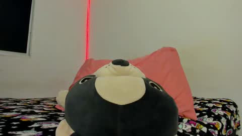 Snapshot of kendrasthefania chatting on 01-11-25, 04:14 kendra Sthefania online show from 01-11-25, 04:14