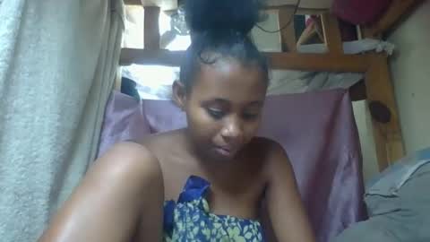 kenilange online show from 12-19-25, 03:08