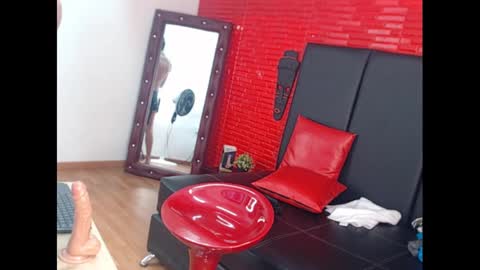 Snapshot of kenn_boy_ chatting on 02-04-25, 10:02 kenn_boy_ online show from 02-04-25, 10:02