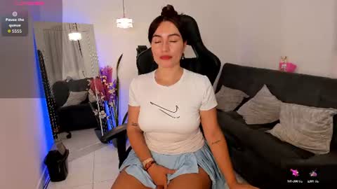 Snapshot of kennawells_ chatting on 07-11-26, 03:37 kenna online show from 07-11-26, 03:37