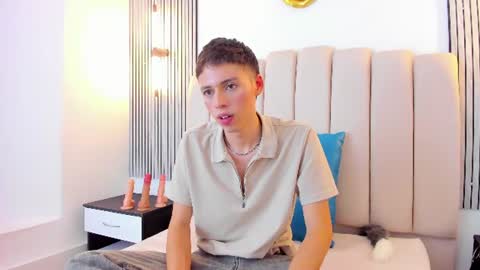 Snapshot of kenny_hank chatting on 07-13-26, 03:53 kenny_hank online show from 07-13-26, 03:53