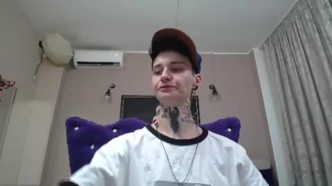 Snapshot of kennyvibe chatting on 07-09-26, 11:47 kennyvibe online show from 07-09-26, 11:47