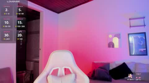 Kenzie online show from 10-22-25, 04:46