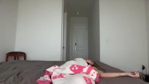 Snapshot of kenziesmithh chatting on 09-11-25, 04:29 kenziesmithh online show from 09-11-25, 04:29