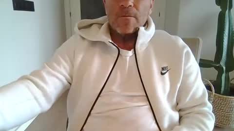 Anton online show from 05-03-26, 10:21