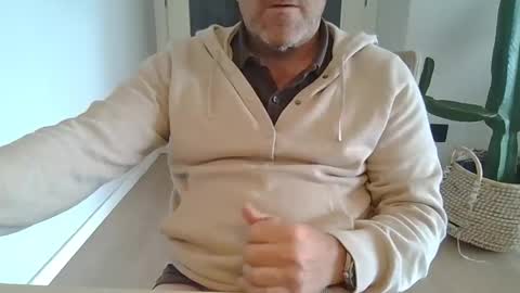 Anton online show from 05-07-26, 10:31