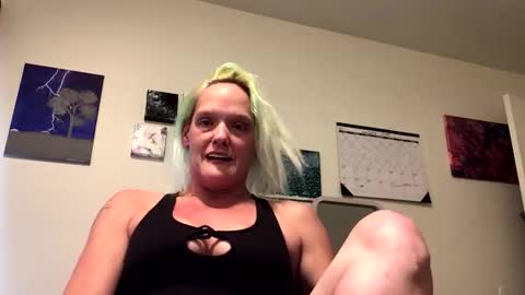Snapshot of keroseneangel chatting on 11-19-25, 09:26 KeroseneAngel online show from 11-19-25, 09:26