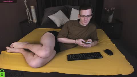 Snapshot of kerry_slay chatting on 12-18-24, 08:57 Kerry online show from 12-18-24, 08:57