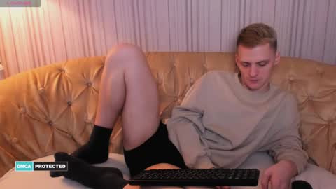 Snapshot of kerry_slay chatting on 01-17-25, 07:49 Kerry online show from 01-17-25, 07:49