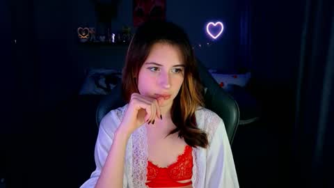 Snapshot of keti_moon chatting on 10-29-25, 05:25 Keti 3 online show from 10-29-25, 05:25