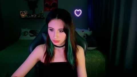 Snapshot of keti_moon chatting on 11-21-25, 06:06 Keti 3 online show from 11-21-25, 06:06