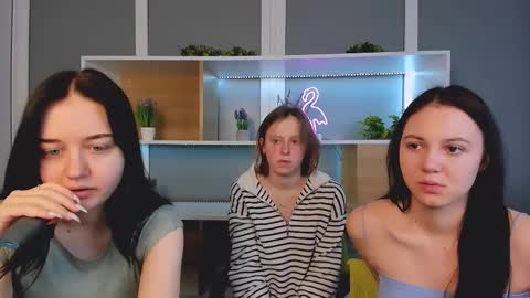 keuli_li online show from 02-08-26, 06:39