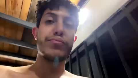 Snapshot of kevcol25 chatting on 09-26-25, 01:20 LoverColombian online show from 09-26-25, 01:20