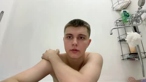 Snapshot of keviinx777 chatting on 04-01-26, 10:27 Kevin online show from 04-01-26, 10:27