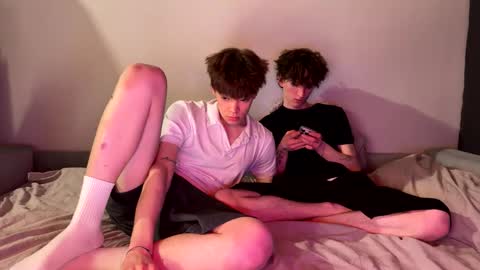 Snapshot of kevin_bucks chatting on 02-12-26, 02:45 Kevin online show from 02-12-26, 02:45