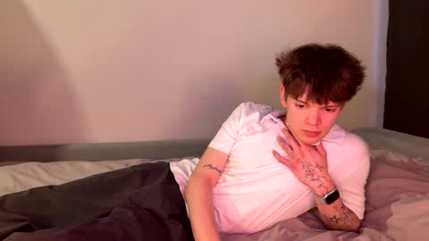 Snapshot of kevin_bucks chatting on 02-14-26, 12:46 Kevin online show from 02-14-26, 12:46