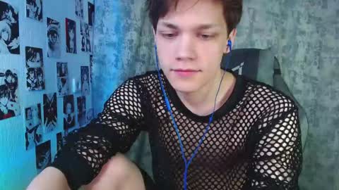 Kevin online show from 10-31-25, 04:24