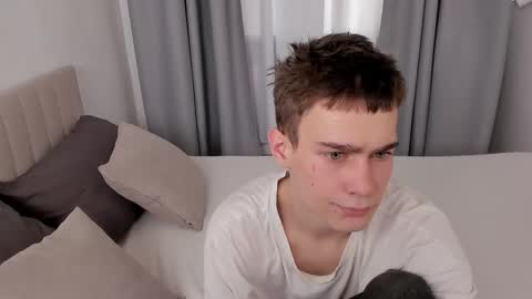 Snapshot of kevin_kess chatting on 11-18-25, 03:38 Ask me online show from 11-18-25, 03:38